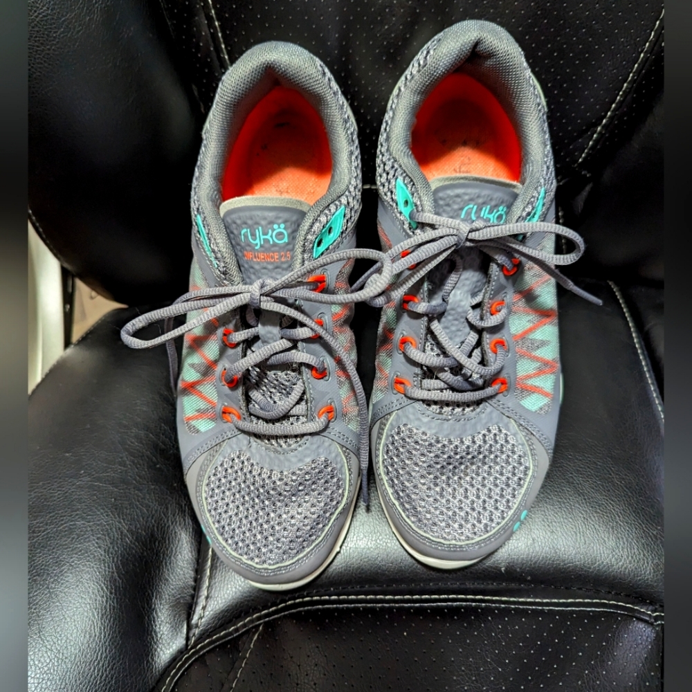 - - Ryka 2.5 Influence sneakers. Size 8.5w